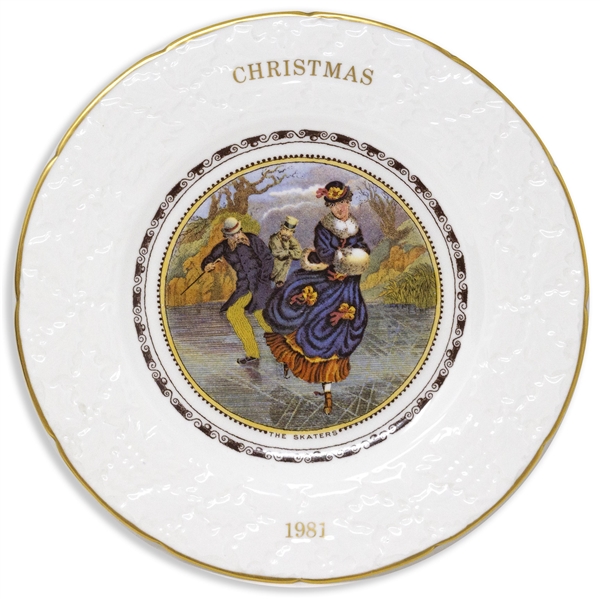 Margaret Thatcher Personally Owned Christmas Plate, Made of Porcelain China, Dated 1981